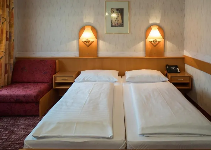 Admiral 3*