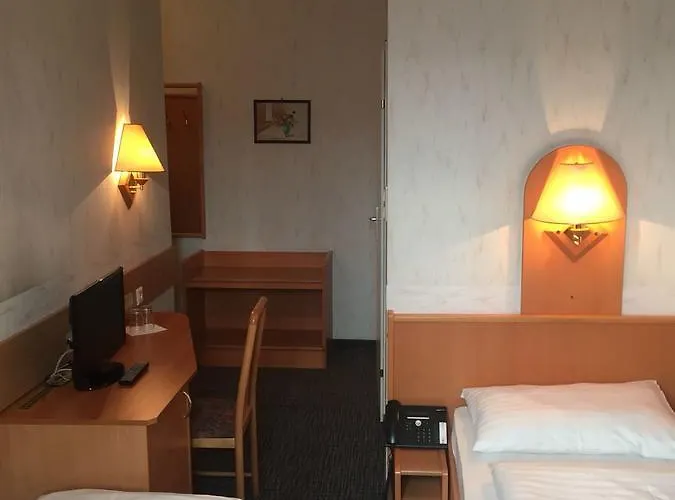 Admiral Hotel 3*